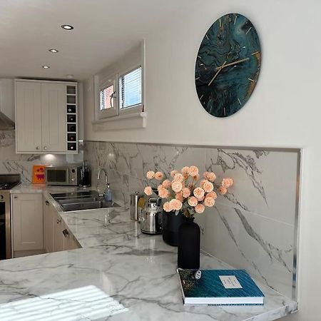 Stylish, Smart & Fun 4 Bed Home Λονδίνο Εξωτερικό φωτογραφία
