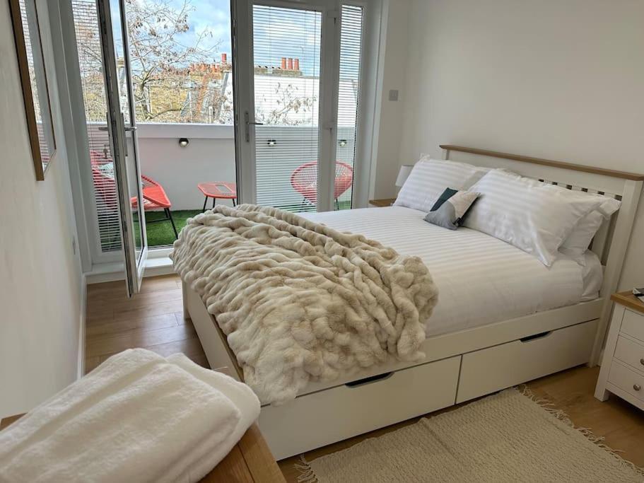 Stylish, Smart & Fun 4 Bed Home Λονδίνο Εξωτερικό φωτογραφία