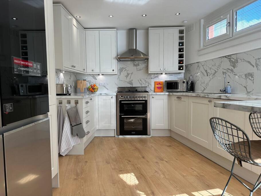 Stylish, Smart & Fun 4 Bed Home Λονδίνο Εξωτερικό φωτογραφία