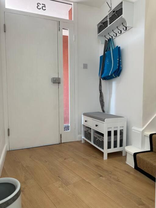 Stylish, Smart & Fun 4 Bed Home Λονδίνο Εξωτερικό φωτογραφία