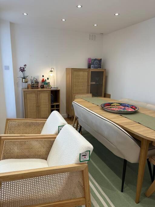 Stylish, Smart & Fun 4 Bed Home Λονδίνο Εξωτερικό φωτογραφία