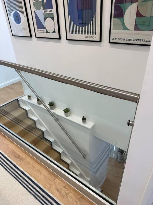 Stylish, Smart & Fun 4 Bed Home Λονδίνο Εξωτερικό φωτογραφία