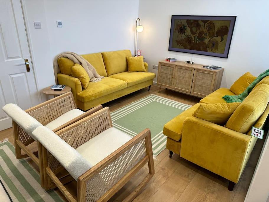 Stylish, Smart & Fun 4 Bed Home Λονδίνο Εξωτερικό φωτογραφία
