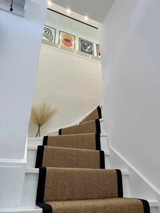 Stylish, Smart & Fun 4 Bed Home Λονδίνο Εξωτερικό φωτογραφία