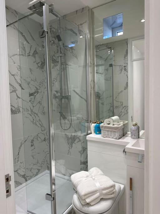 Stylish, Smart & Fun 4 Bed Home Λονδίνο Εξωτερικό φωτογραφία