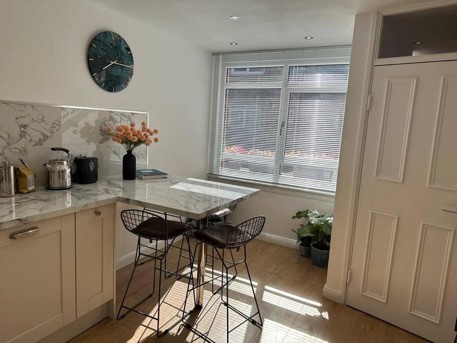 Stylish, Smart & Fun 4 Bed Home Λονδίνο Εξωτερικό φωτογραφία
